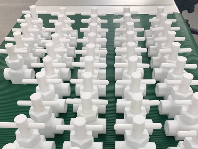 PTFEニードルバルブ検査待